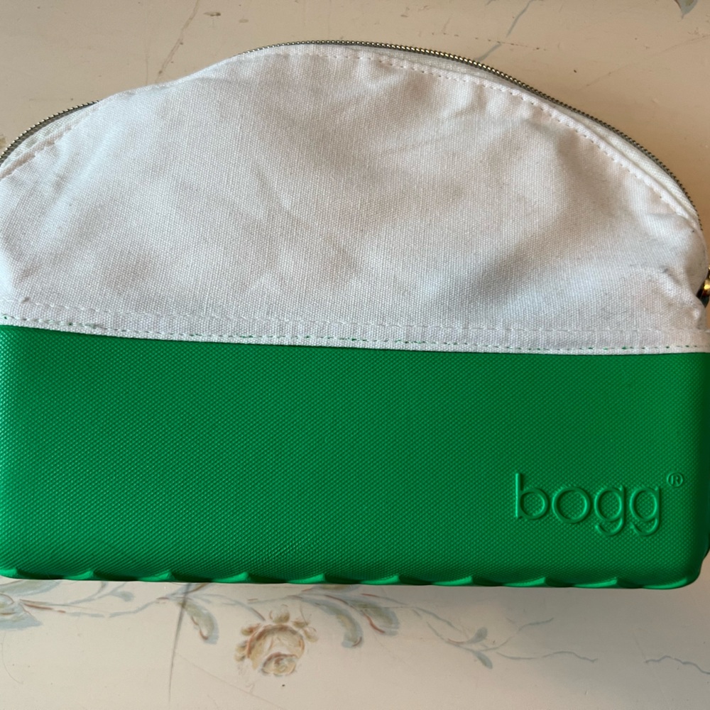 BOGG BAG Green and White Cosmetic Bag Smooth Finish
